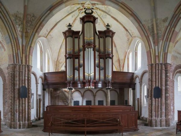 Orgel Garmerwolde met interieur