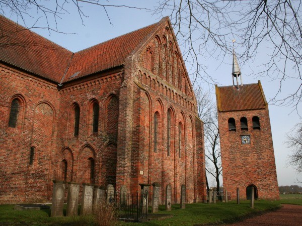 Garmerwolde kerk en toren 2